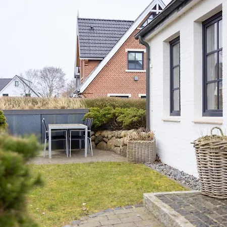 Haus-syltzauber Holiday home *